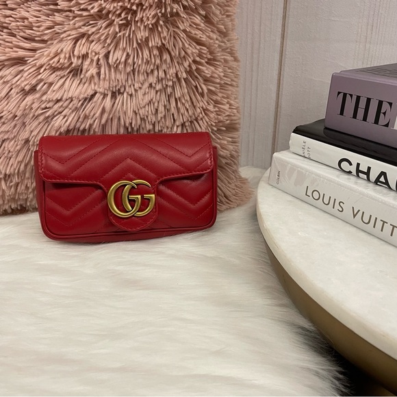 Gucci Marmont Matelasse Mini Bag Red - Picture 1 of 13